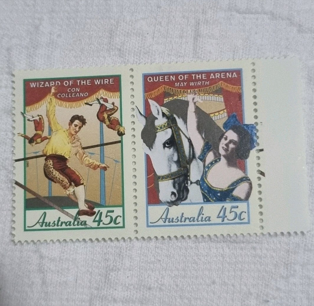 2 x 1997 Australia Circus 150th Anniversary  MNH MUH Stamps 