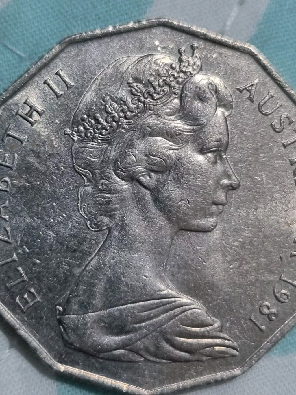 1981 50 Cent Coin - Nealy Uncirculated - Coat of Arms Elizabeth II