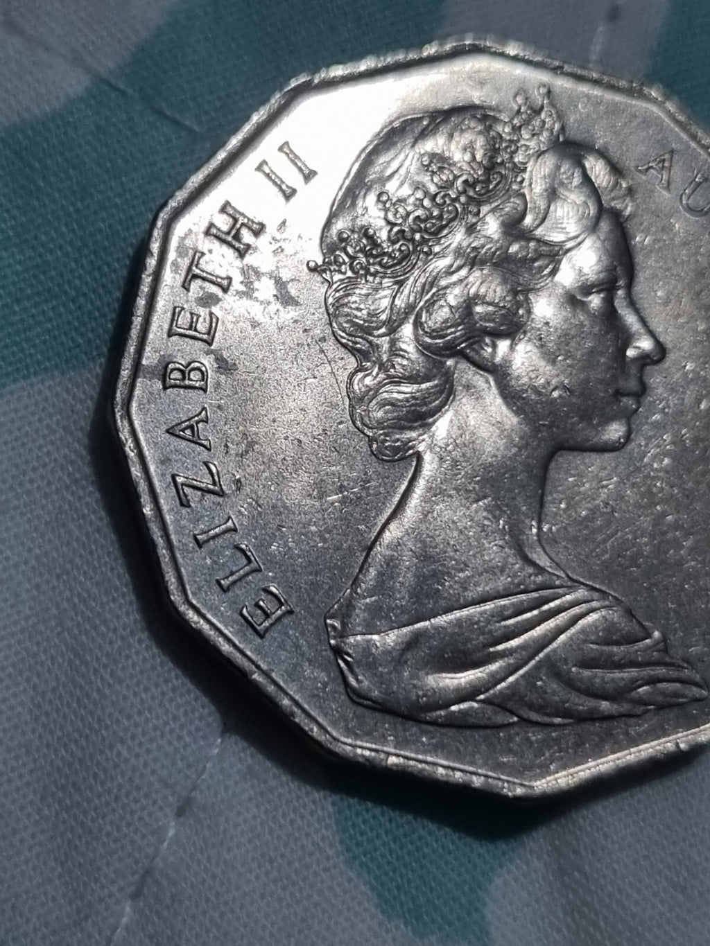 1981 50 Cent Coin - Nealy Uncirculated - Coat of Arms Elizabeth II