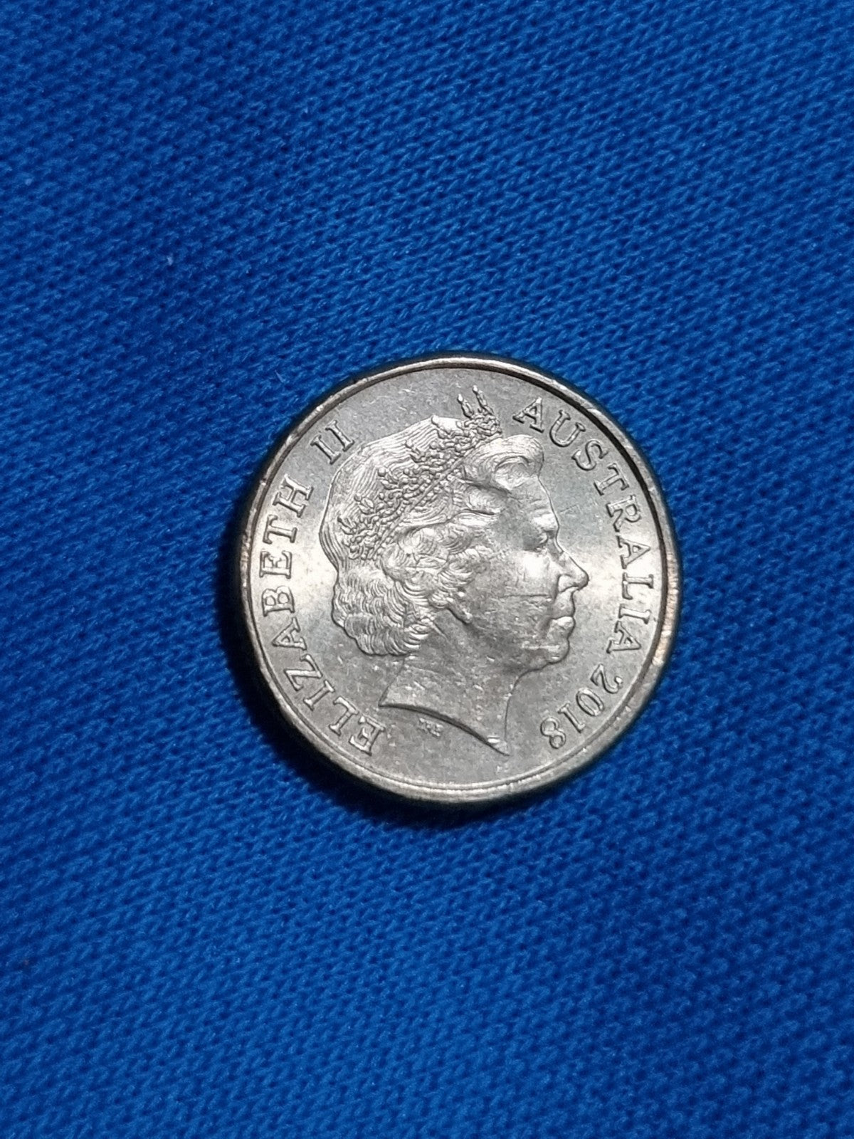 2018 Invictus $2 Two Dollar Coin aUNC
