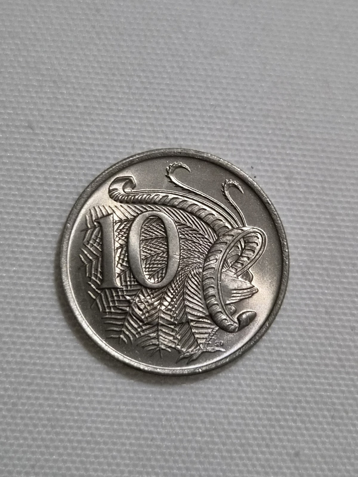 1982 Uncirculated 10 cent coin