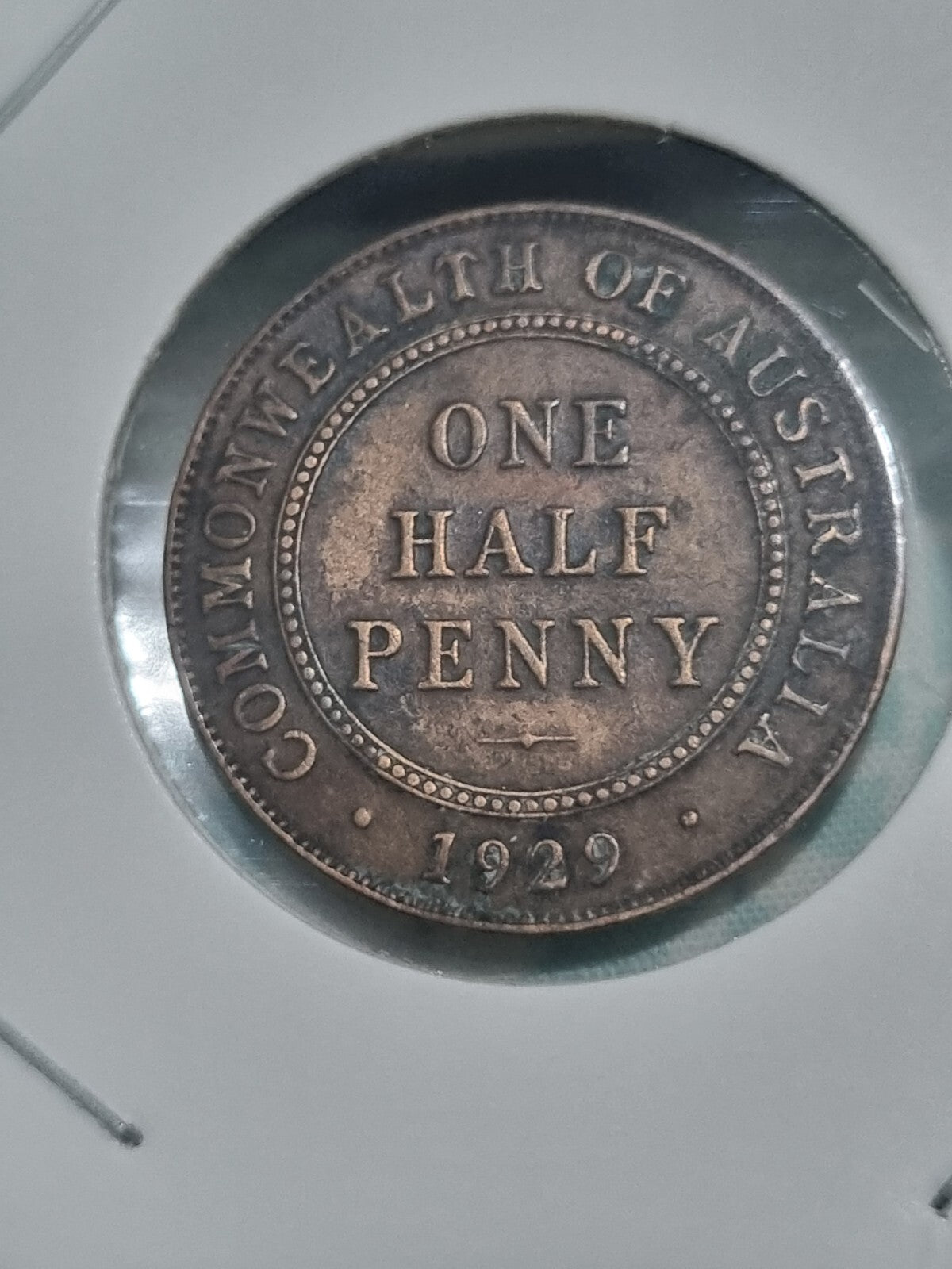 Nice Grade 1929 Australian Halfpenny 8 x Pearls