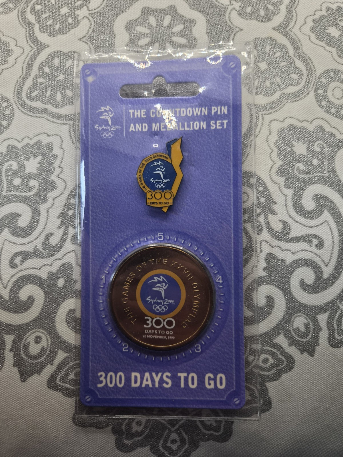 Sydney 2000 Olympics 300 Days To Go Countdown Pin and Medallion Set