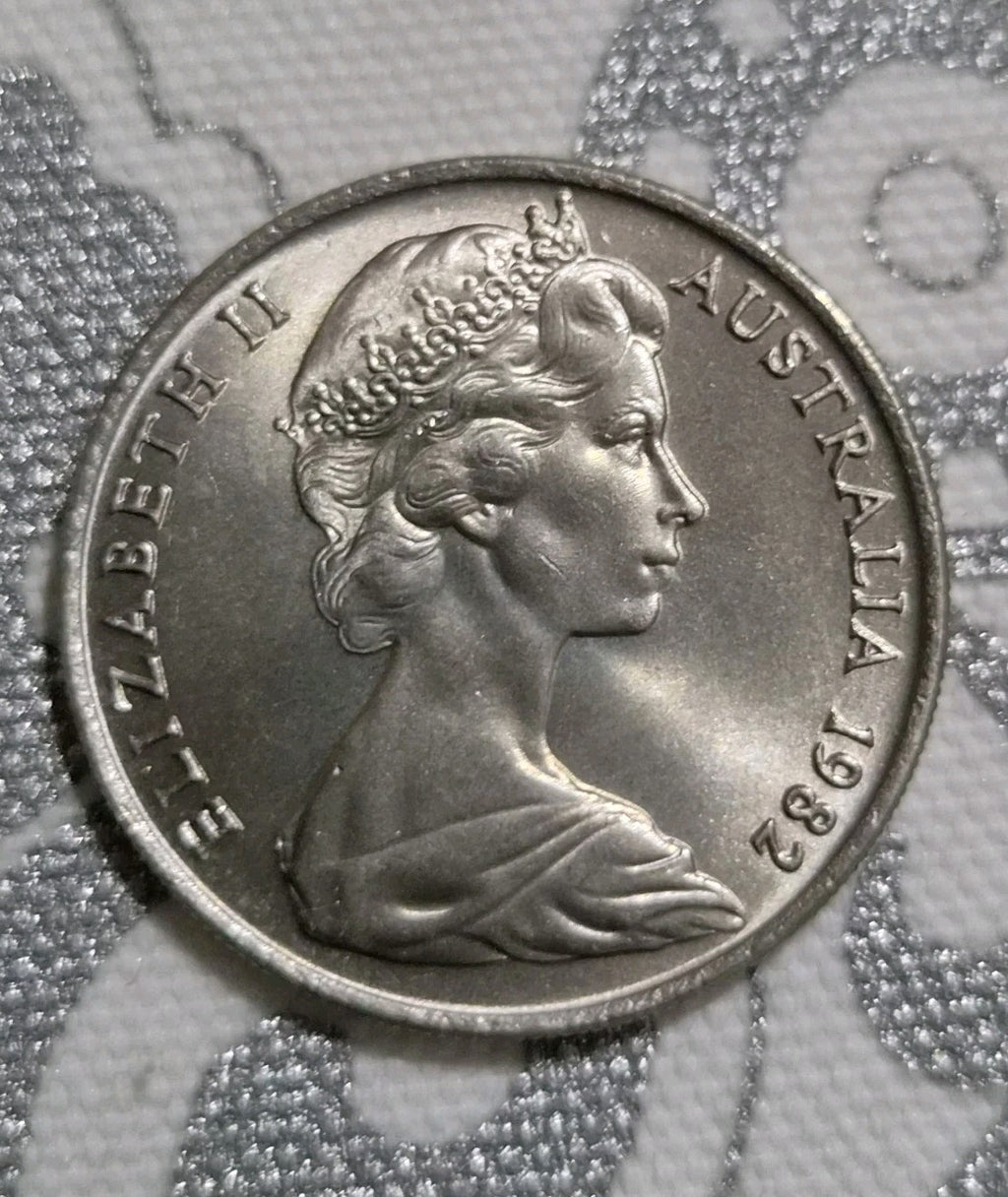 1982 UNC 10 cent coin