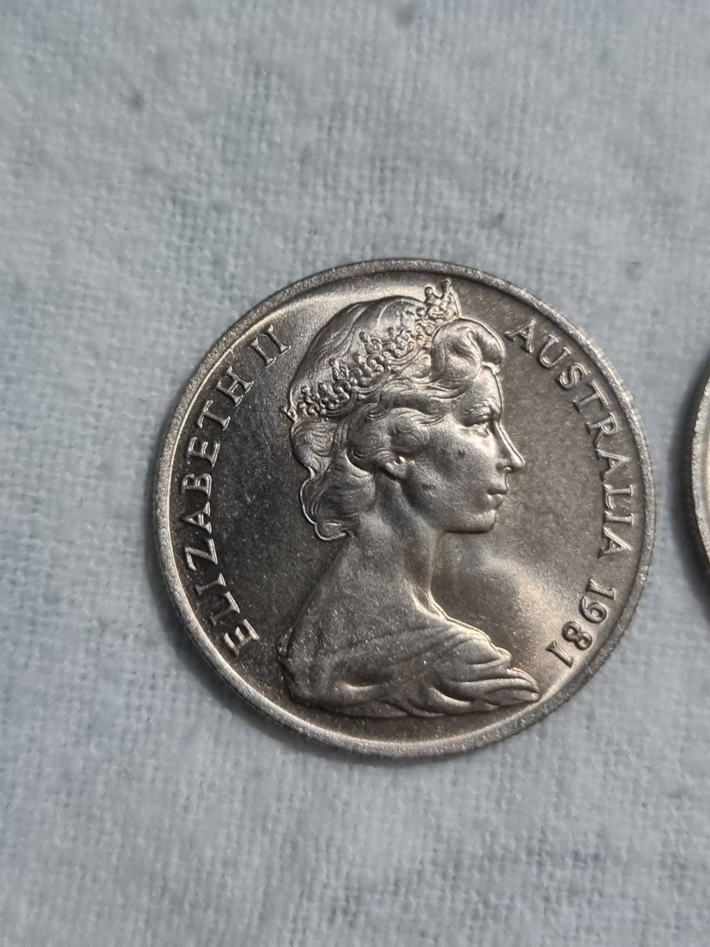 1 x 1981 & 1 x 1982 UNC 10 cent coins