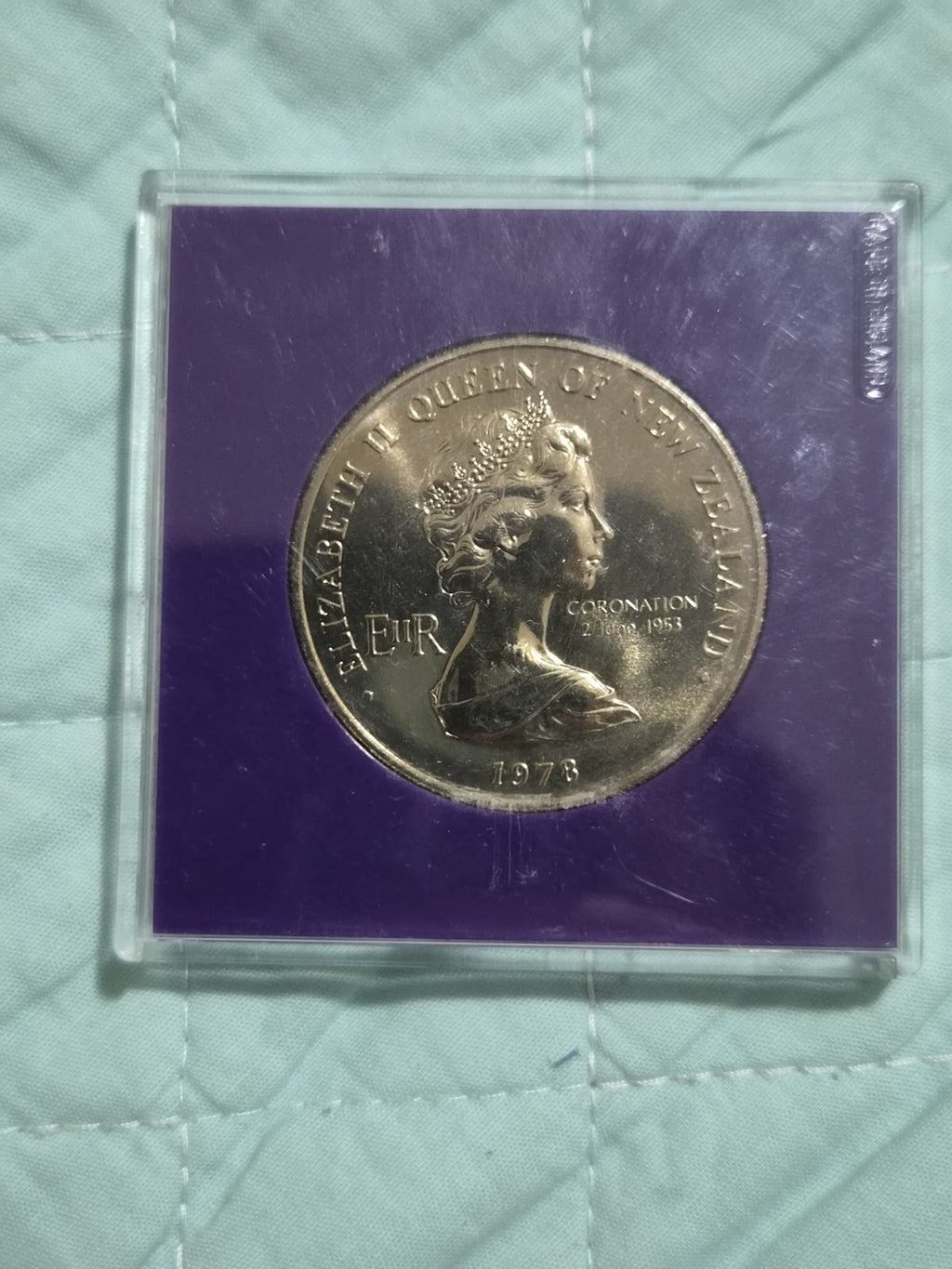 1978 New Zealand One Dollar $1 - Parliament Building