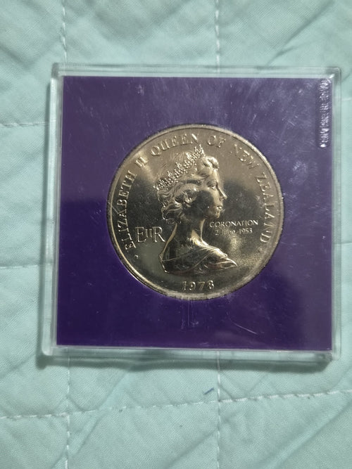 1978 New Zealand One Dollar $1 - Parliament Building