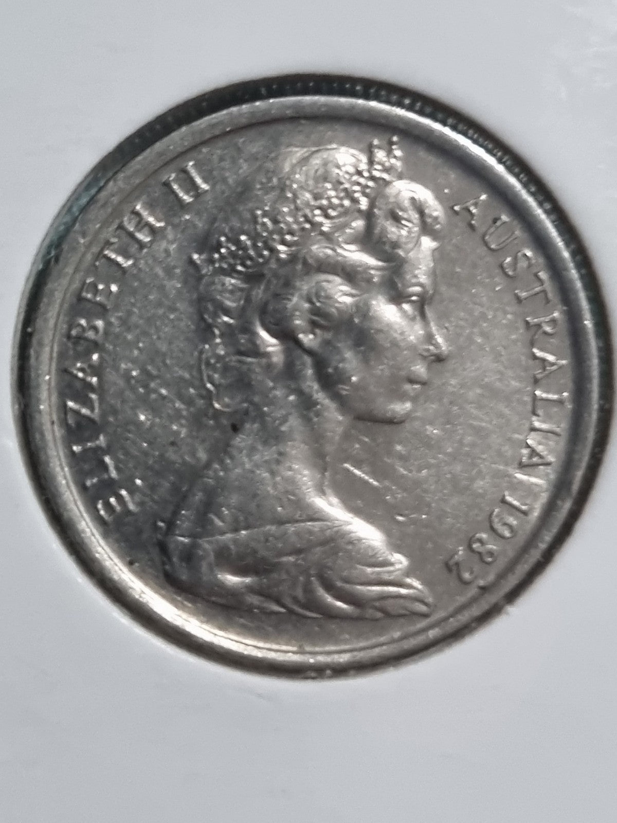 1982 5 Cent Coin Lightly Circulated In 2x2 Holder 