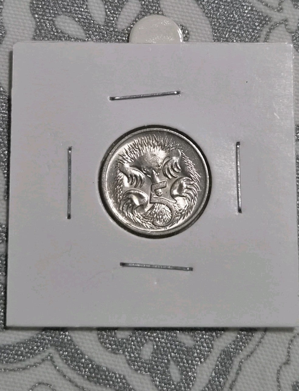 1982 5 Cent Coin - Five Cents In a 2x2 