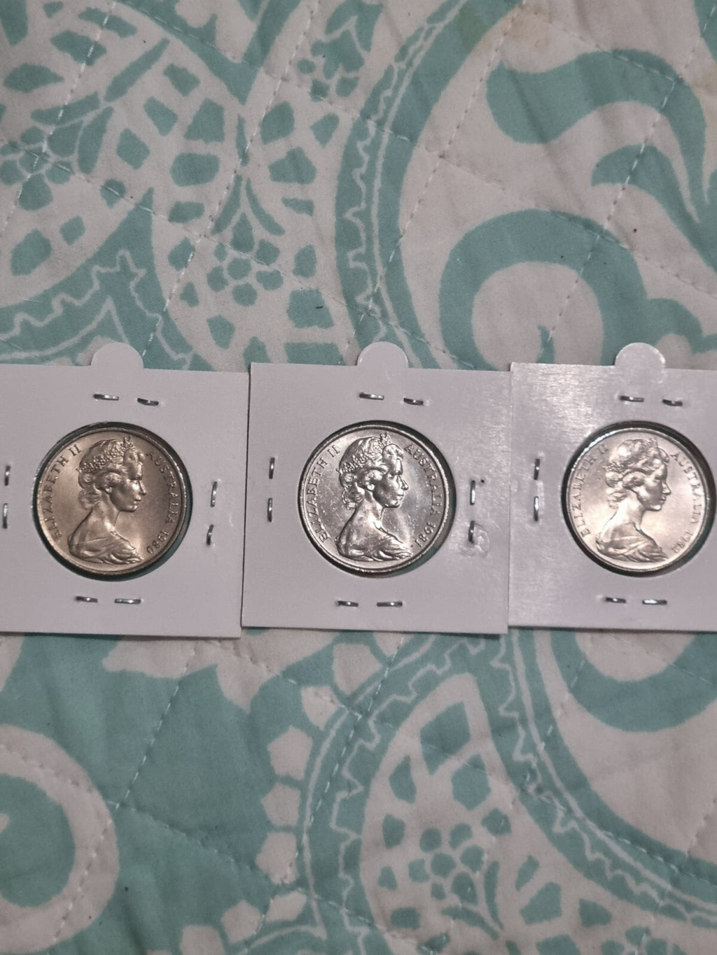 1980 , 1981 & 1982 Uncirculated 20 Cent Australian Platypus Coins in 2x2 Holder 
