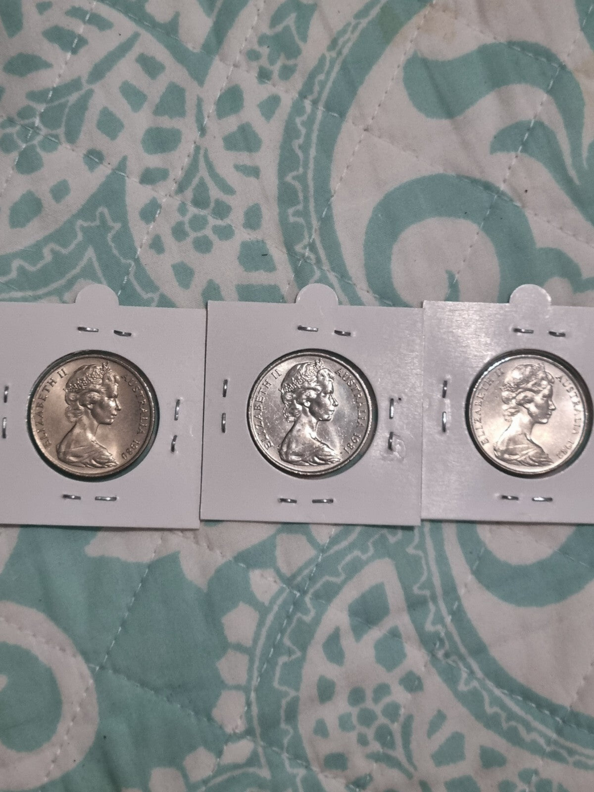 1980 , 1981 & 1982 Uncirculated 20 Cent Australian Platypus Coins in 2x2 Holder 