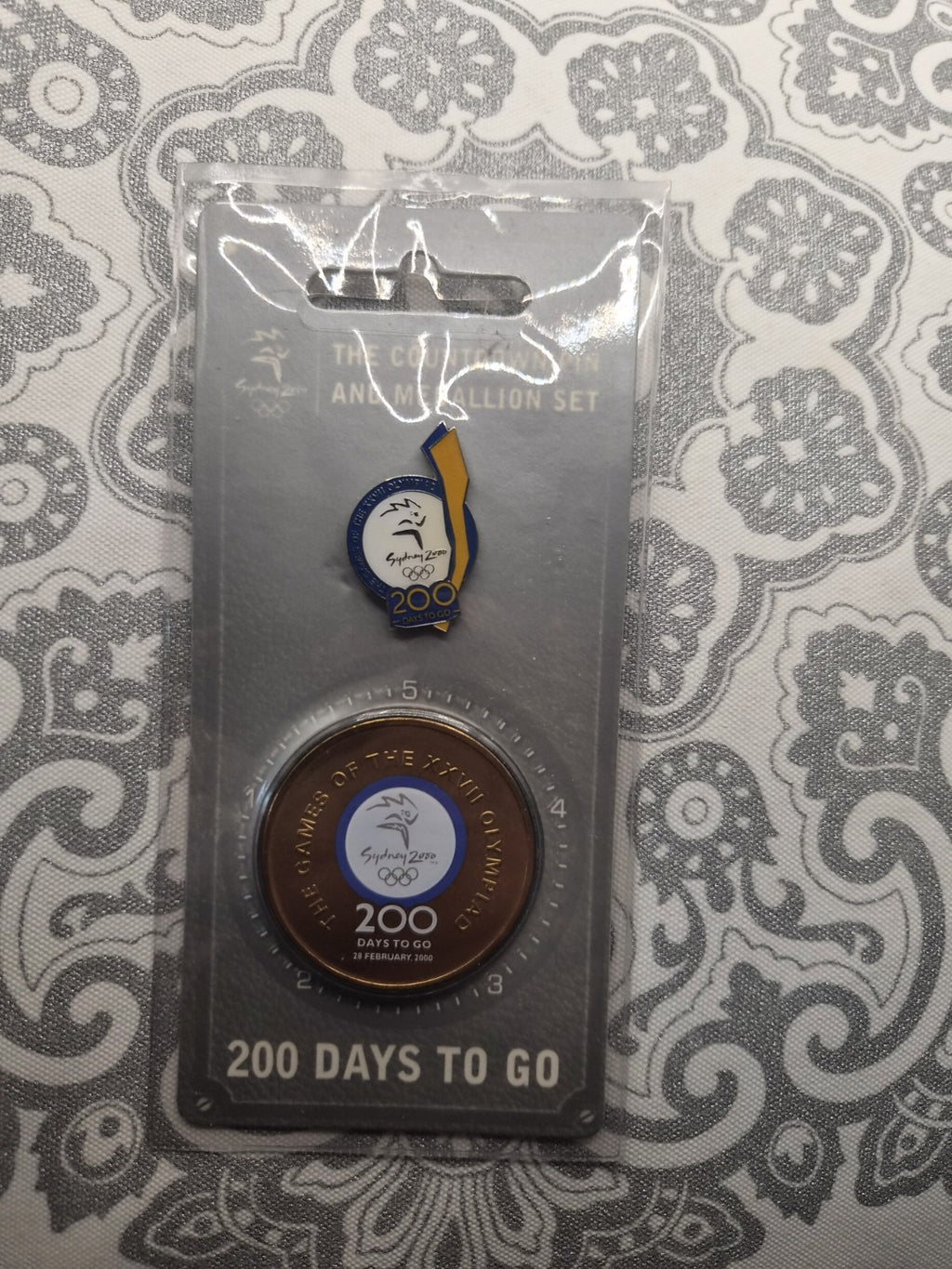 Sydney 2000 Olympics 200 Days To Go Countdown Pin and Medallion Set