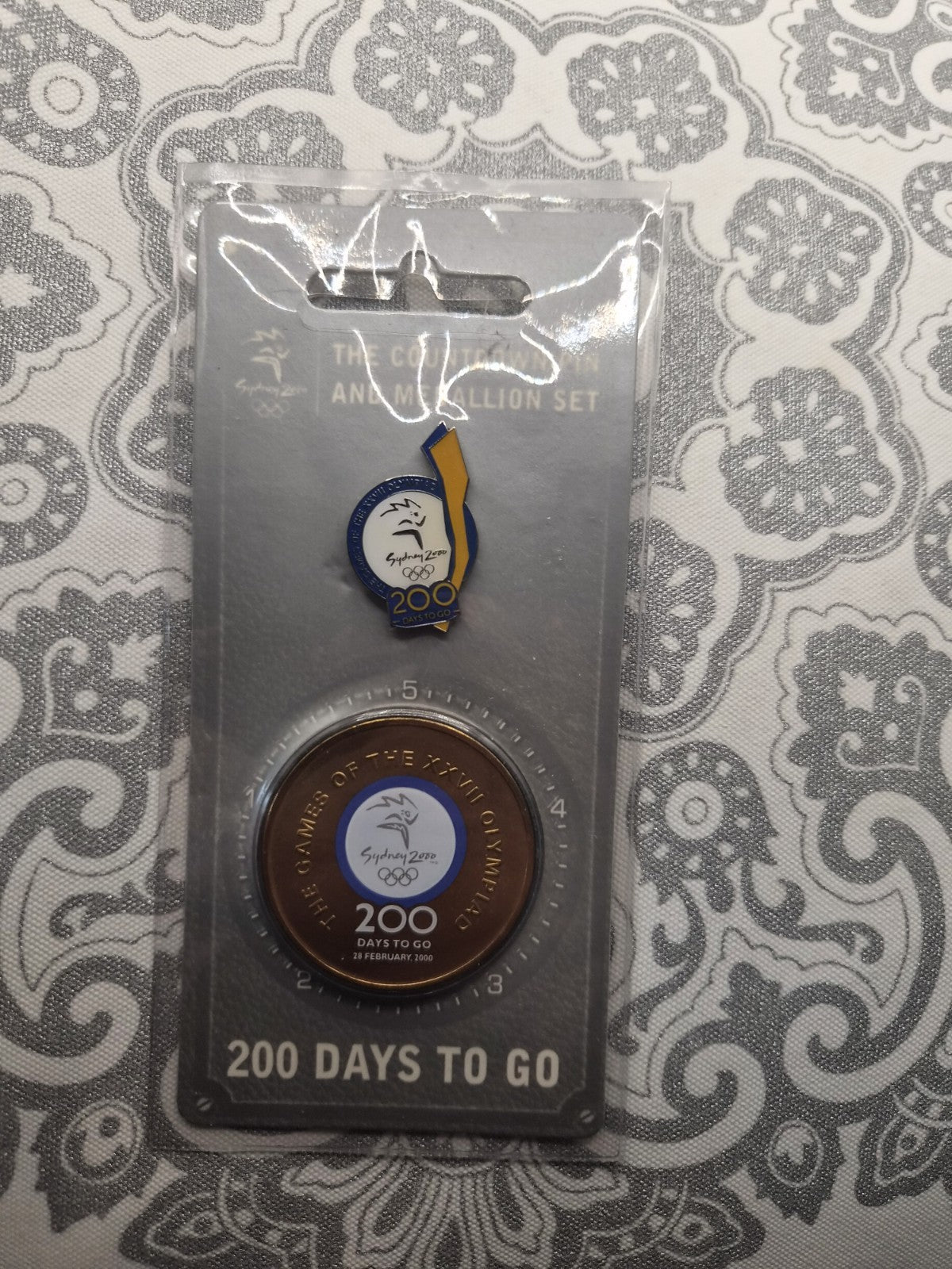 Sydney 2000 Olympics 200 Days To Go Countdown Pin and Medallion Set