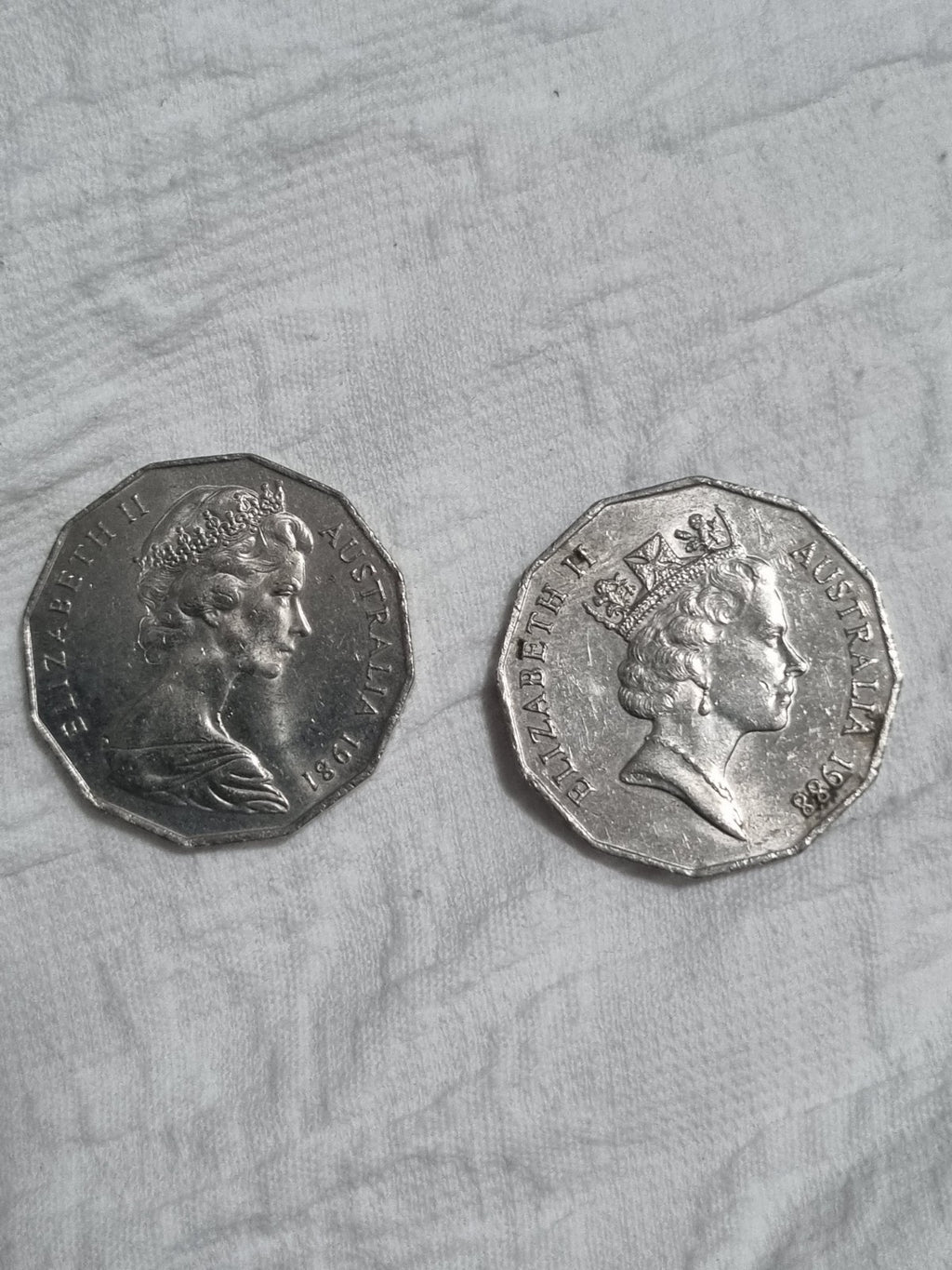 1 x 1988 50 Cent Bicentenary Coin + 1 x 1981 Prince Charles & Princes Diana 