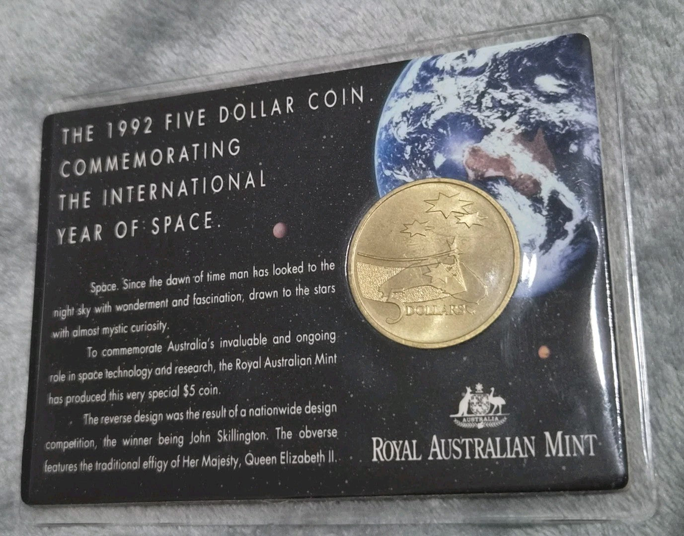 1992 $5 Five Dollar Commemorative Carded Coin - International Year Of Space