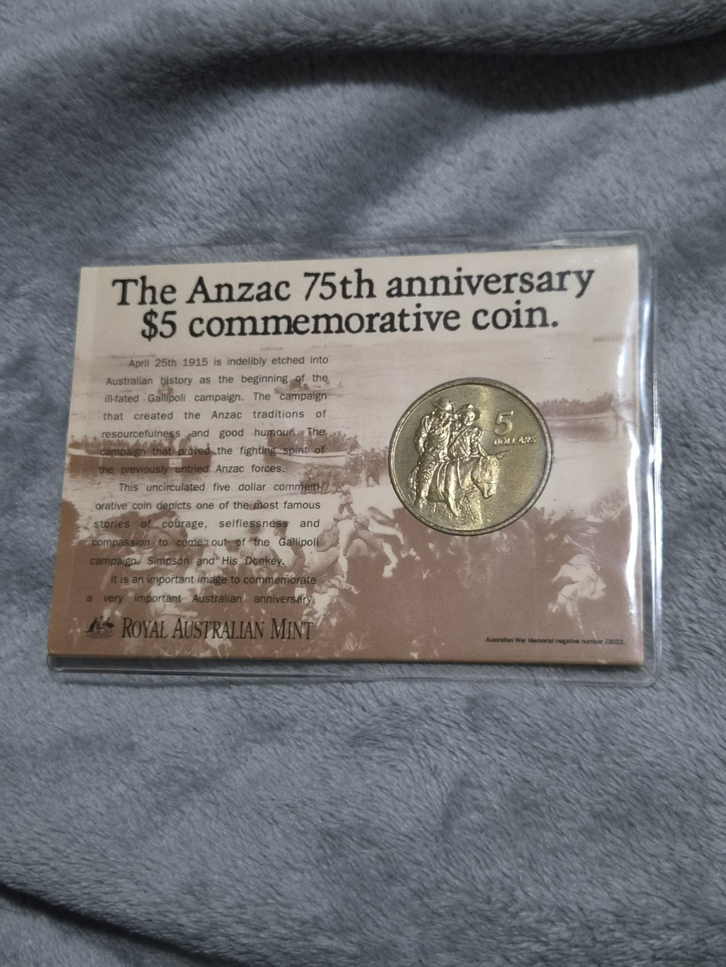 1990 $5 ANZAC 75th Anniversary Carded Coin - Five Dollars 