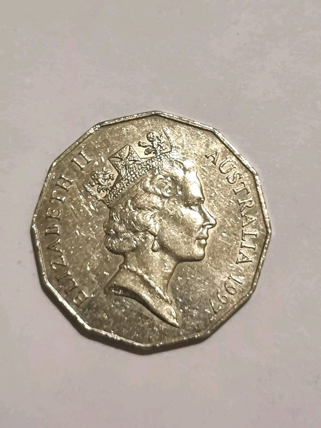 1997 50 cent Australian Coin - Coat of Arms - Rare