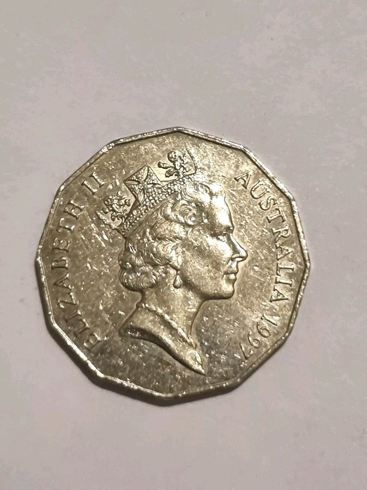 1997 50 cent Australian Coin - Coat of Arms - Rare