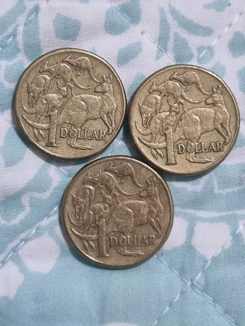 3 x 2000 1 One Dollar Coins - Mob of Roos - Circulated - LOW MINTAGE!
