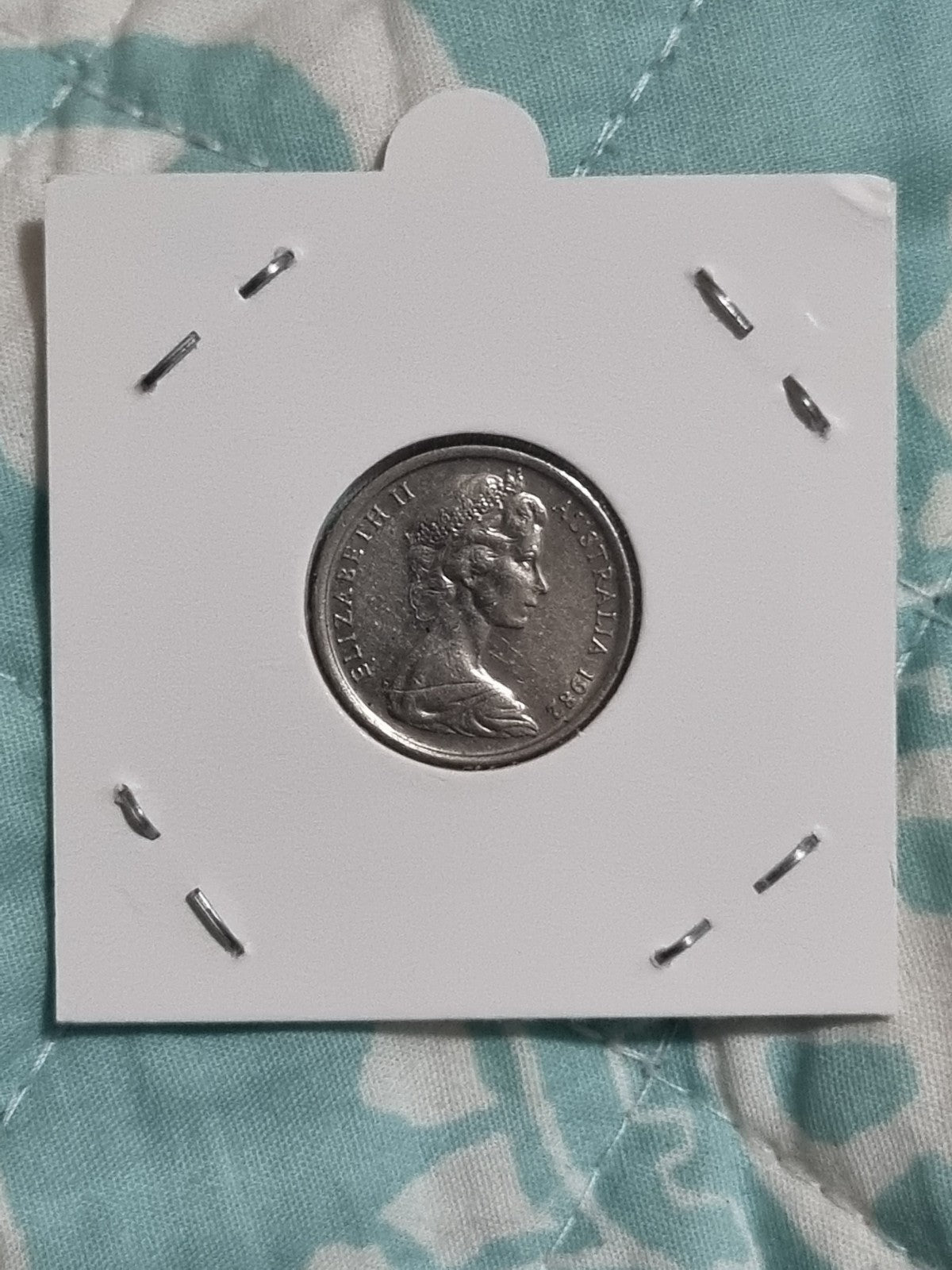 1982 5 Cent Coin Lightly Circulated In 2x2 Holder 