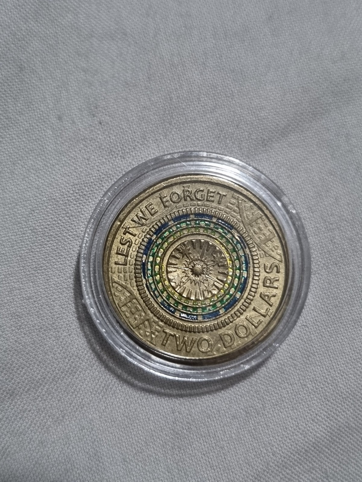  2017 UNC Lest We Forget MOSIAC $2 TWO DOLLARS In Capsule 