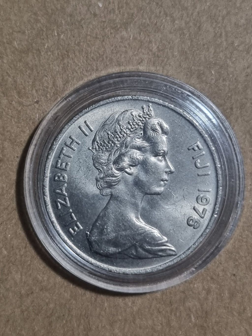 1976 Uncirculated 10 Cents Fiji Coin In Capsule 