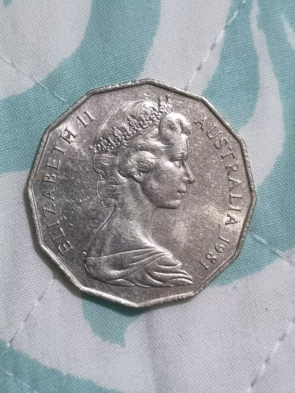 1981 50 Cent Coin - Nealy Uncirculated - Coat of Arms Elizabeth II