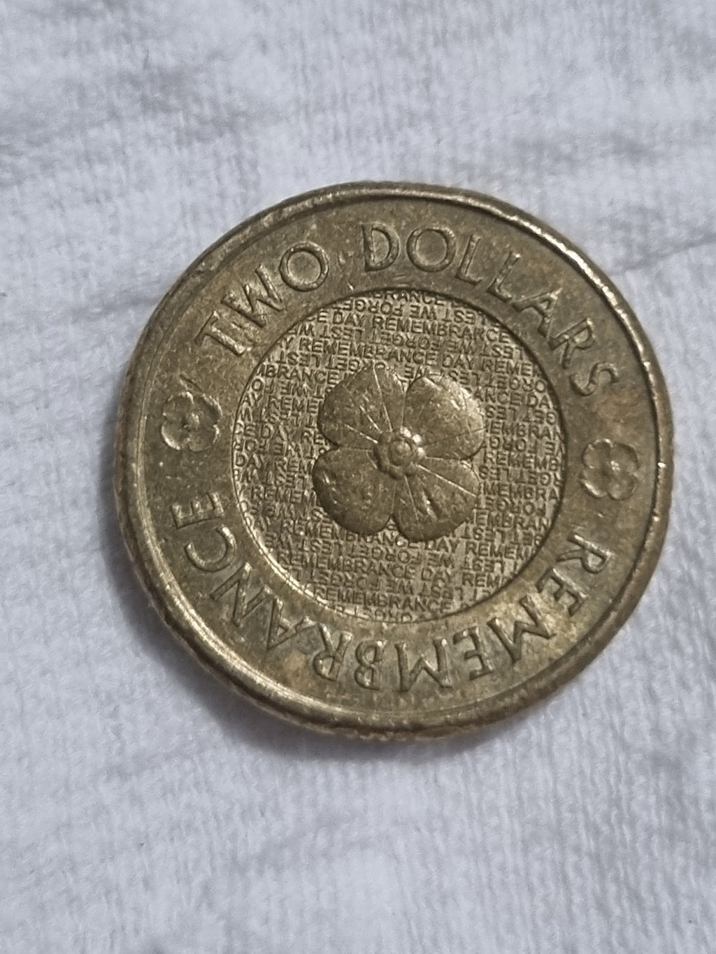 2012 $2 Gold Poppy Remembrance Two Dollar Lightly Circulated Coin