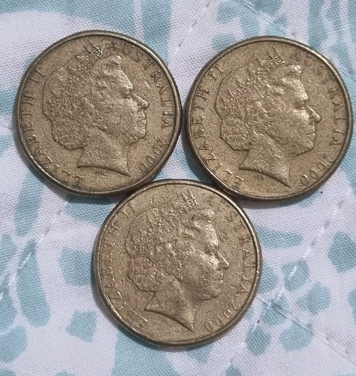 3 x 2000 1 One Dollar Coins - Mob of Roos - Circulated - LOW MINTAGE!