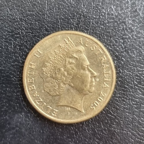 2005 $1 coin World War 1939-1945 PEACE