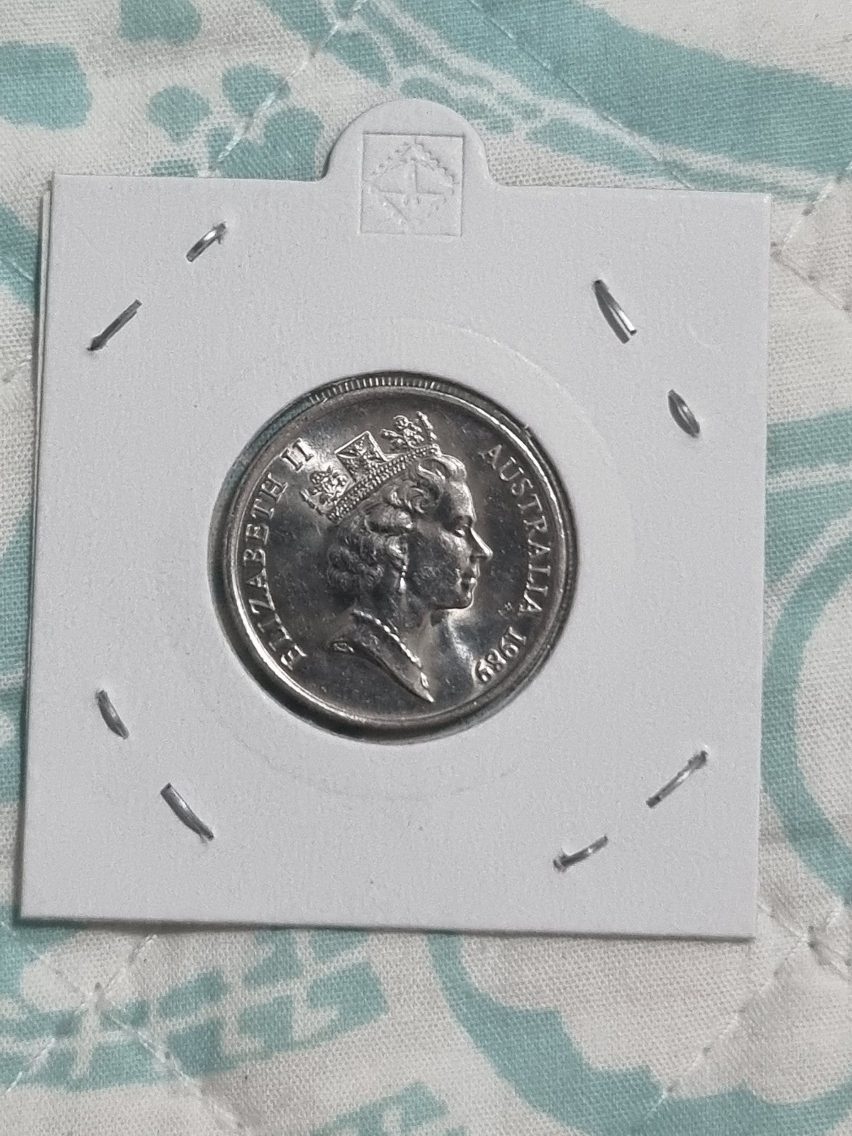 1989 10 CENT UNC  COIN IN 2X2 HOLDER 